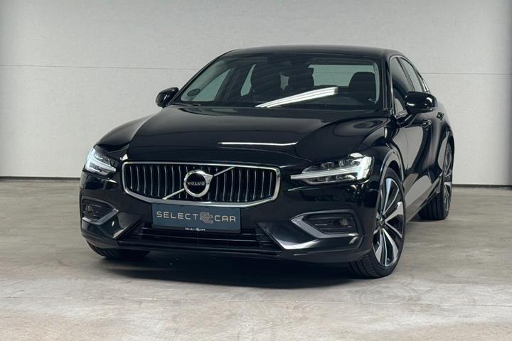 Sort Volvo S60 fra 2020 set udefra