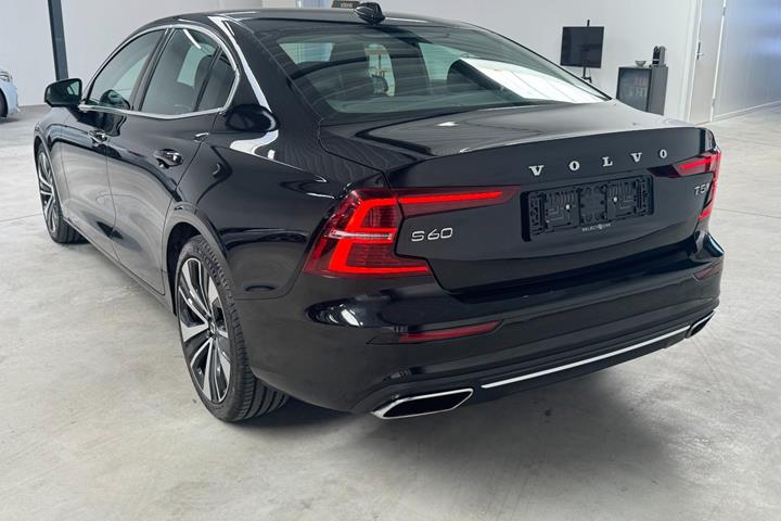 Sort Volvo S60 fra 2020