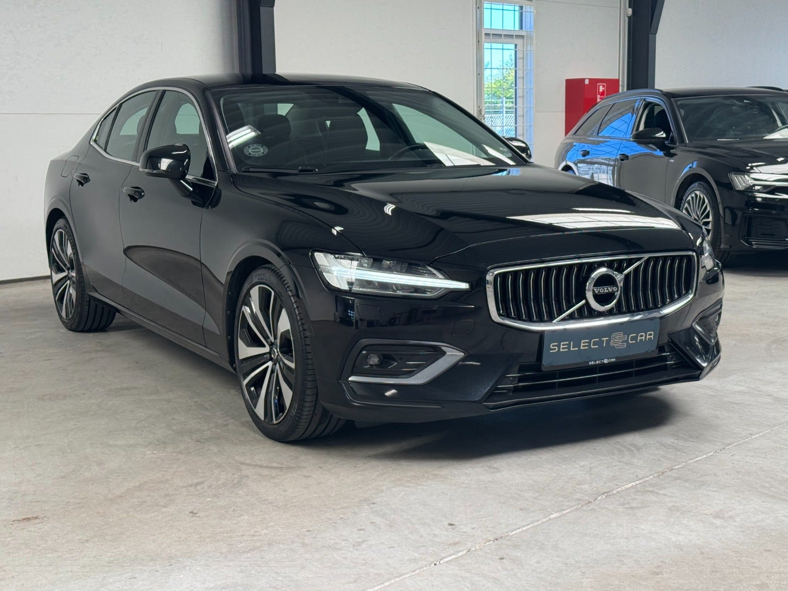 Sort Volvo S60 fra 2020