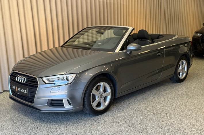 Grå Audi A3 fra 2019