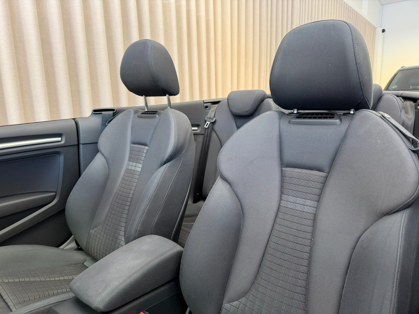 Grå Audi A3 fra 2019