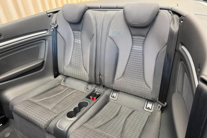 Grå Audi A3 fra 2019