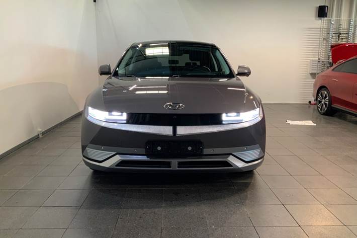 Grå Hyundai Ioniq 5 fra 2022