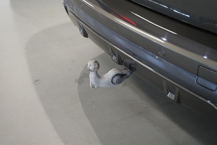 Grøn BMW X5 fra 2024