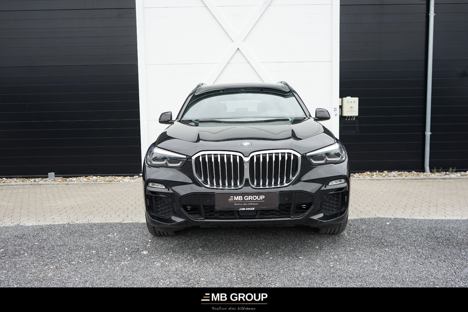 Sort BMW X5 fra 2021