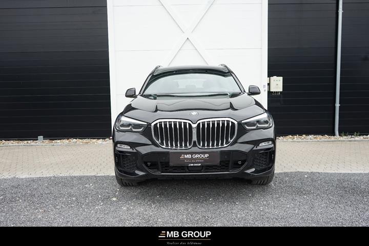 Sort BMW X5 fra 2021