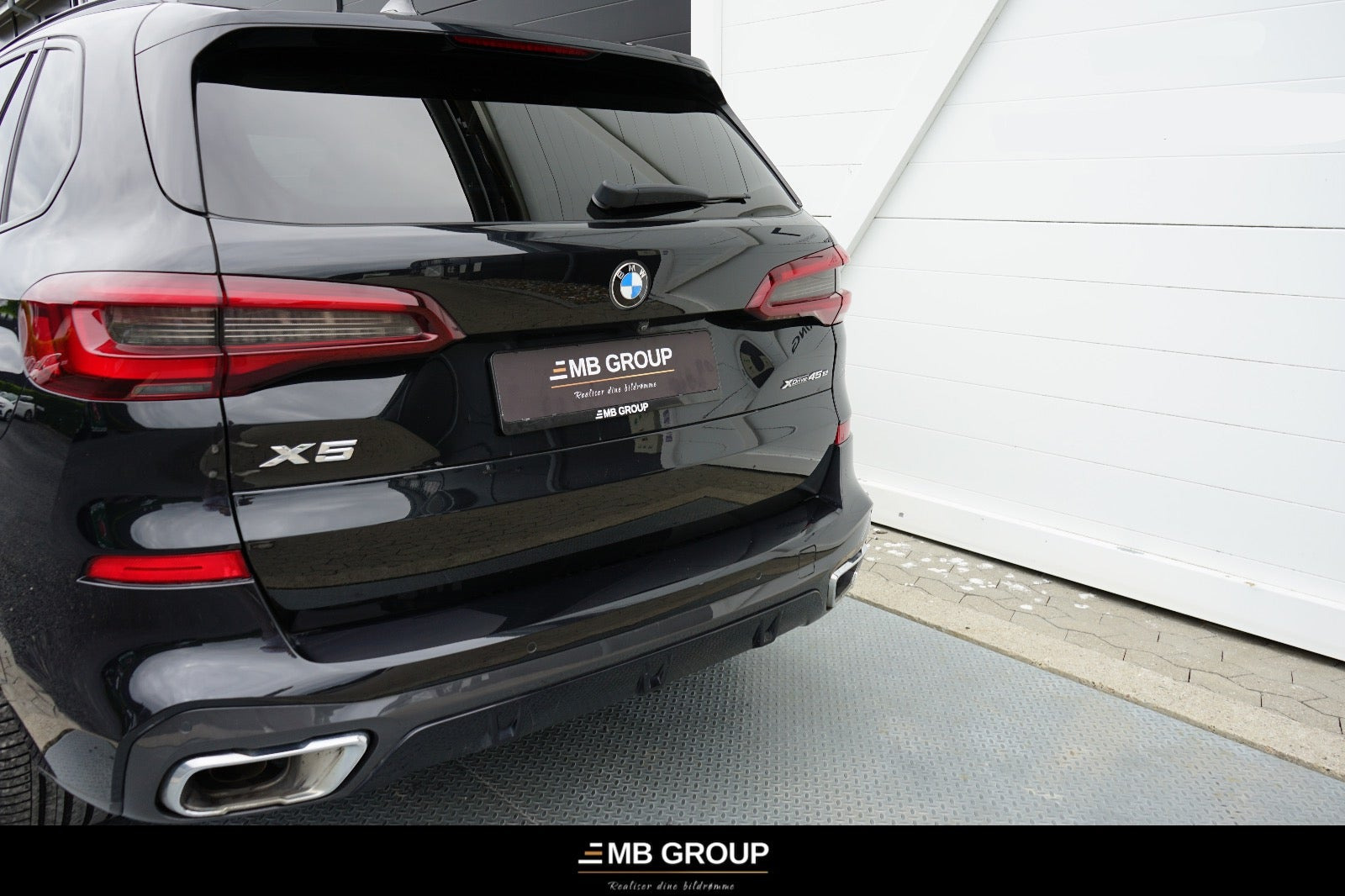 Sort BMW X5 fra 2021