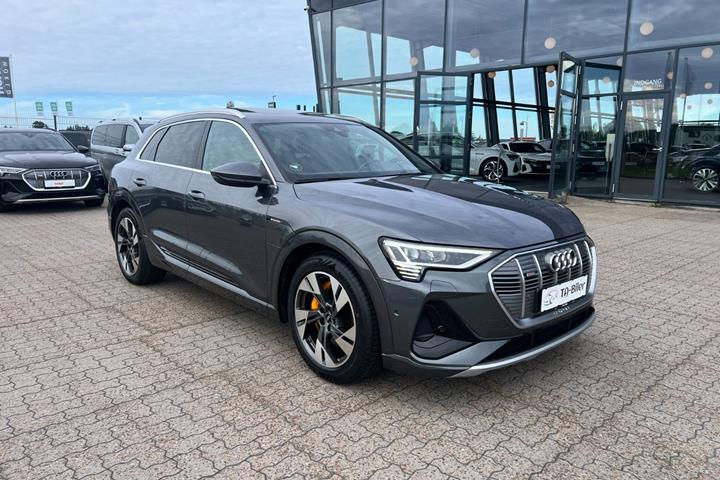 undefined Audi e-tron fra 2023 set udefra
