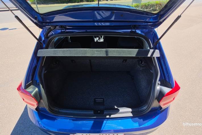 Grå VW Polo fra 2020