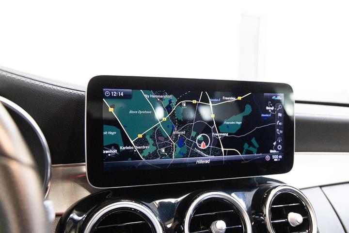 Sort Mercedes C300 e fra 2021