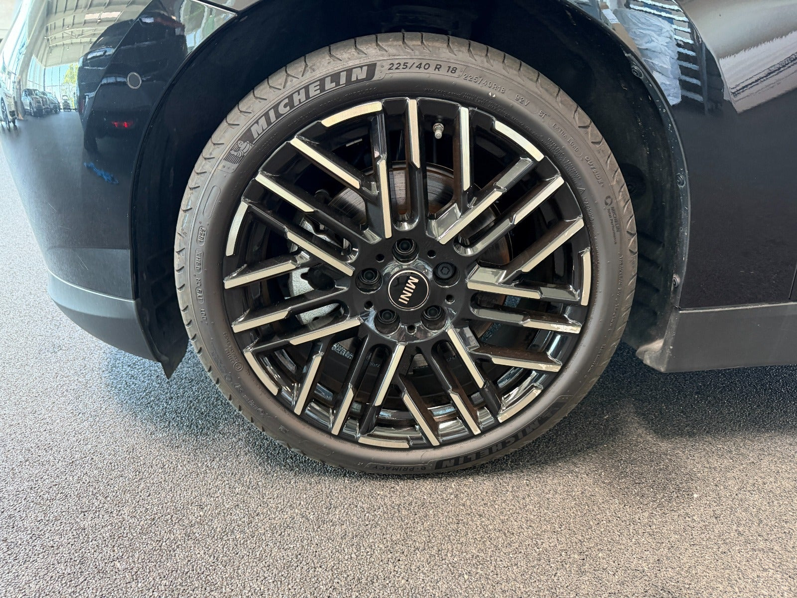 Sort Mini Cooper SE fra 2025