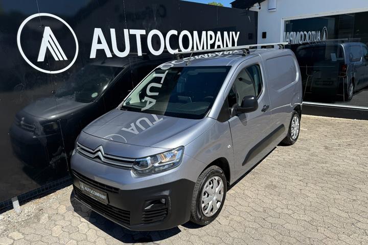 Grå Citroën Berlingo fra 2020