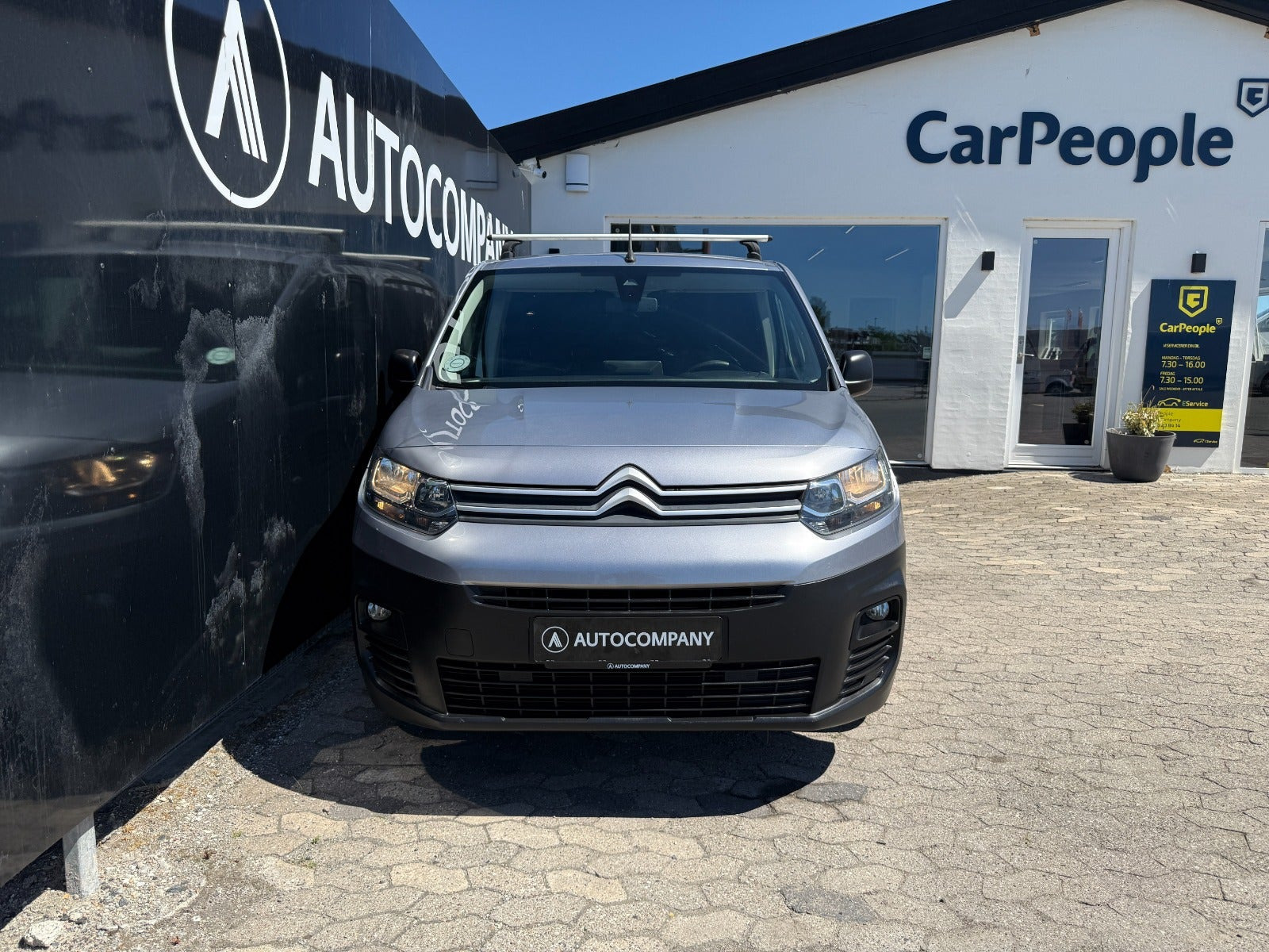 Grå Citroën Berlingo fra 2020