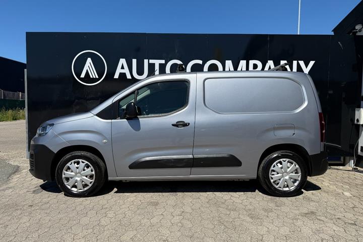 Grå Citroën Berlingo fra 2020