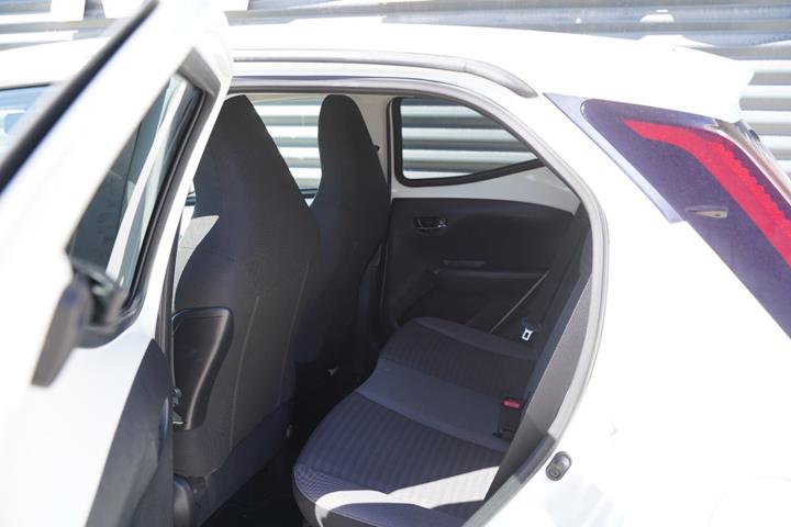Hvid Toyota Aygo fra 2019