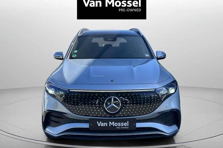 Sølv Mercedes EQB250+ fra 2025