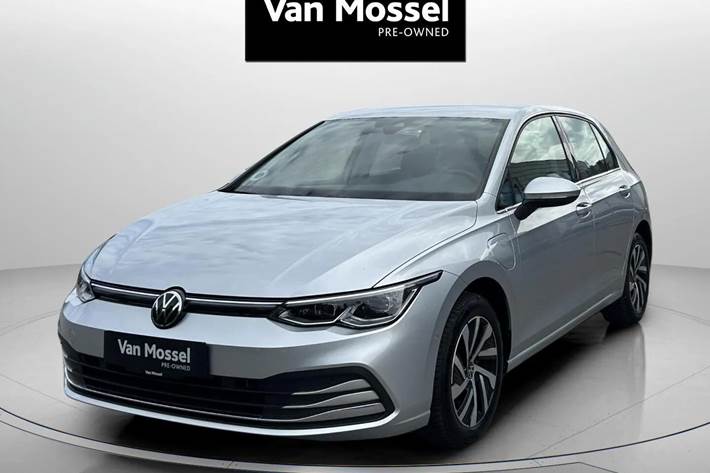 Sølv VW Golf VIII fra 2022