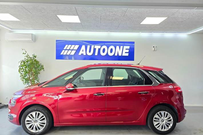 Rød Citroën C4 Picasso fra 2015
