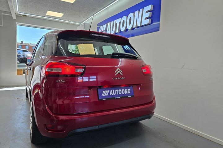 Rød Citroën C4 Picasso fra 2015