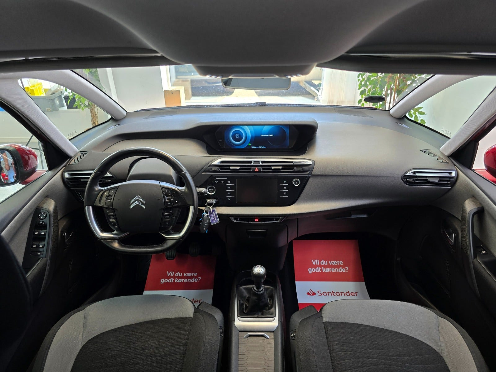 Rød Citroën C4 Picasso fra 2015