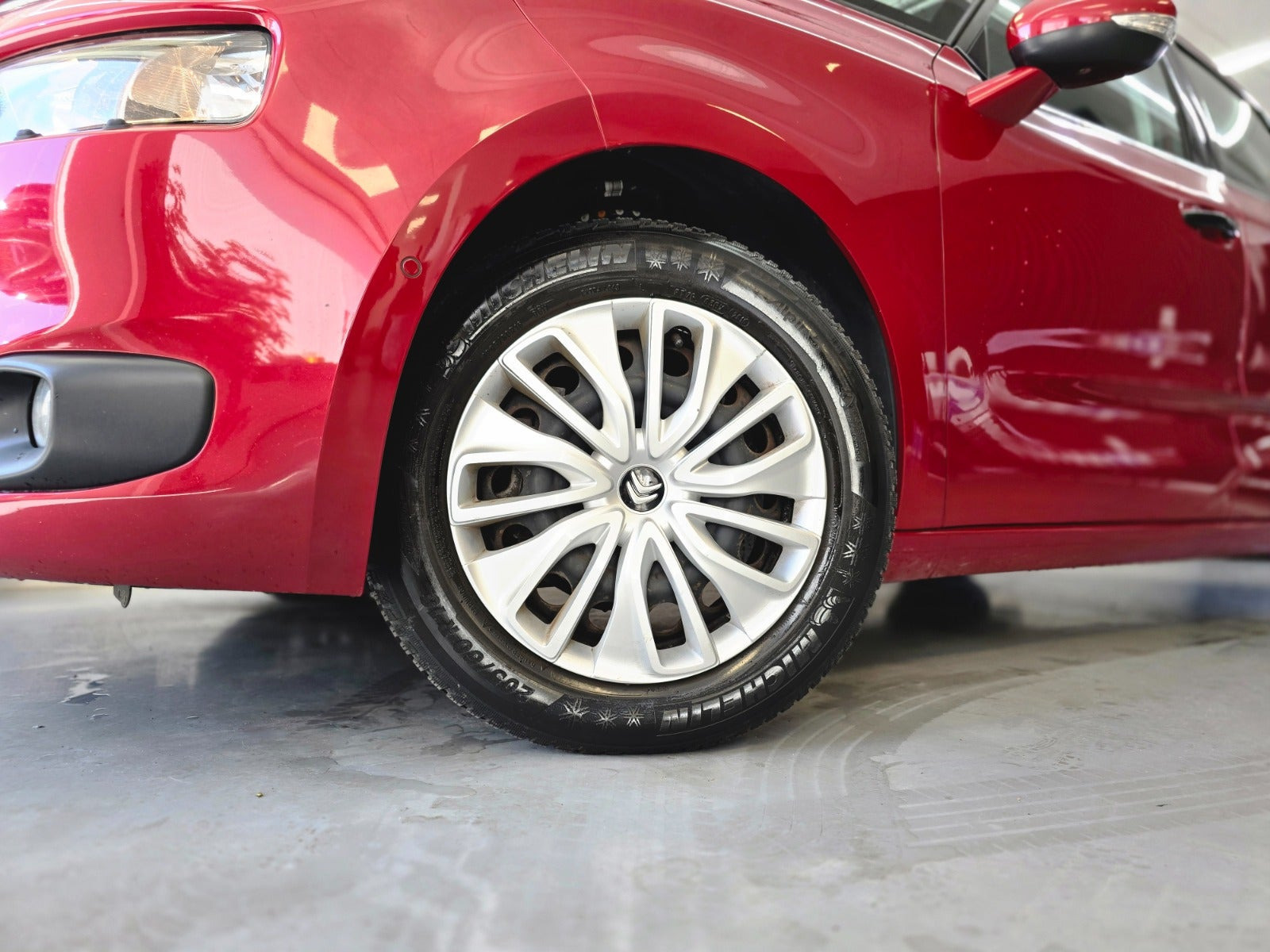 Rød Citroën C4 Picasso fra 2015