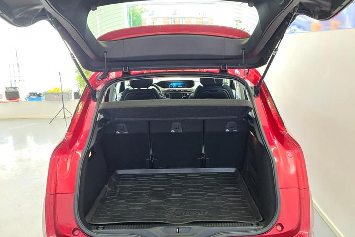 Rød Citroën C4 Picasso fra 2015