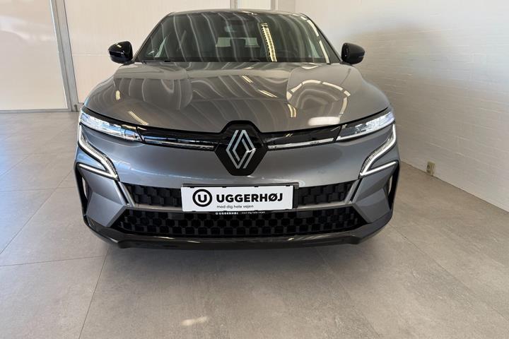Grå Renault Megane E-Tech fra 2023