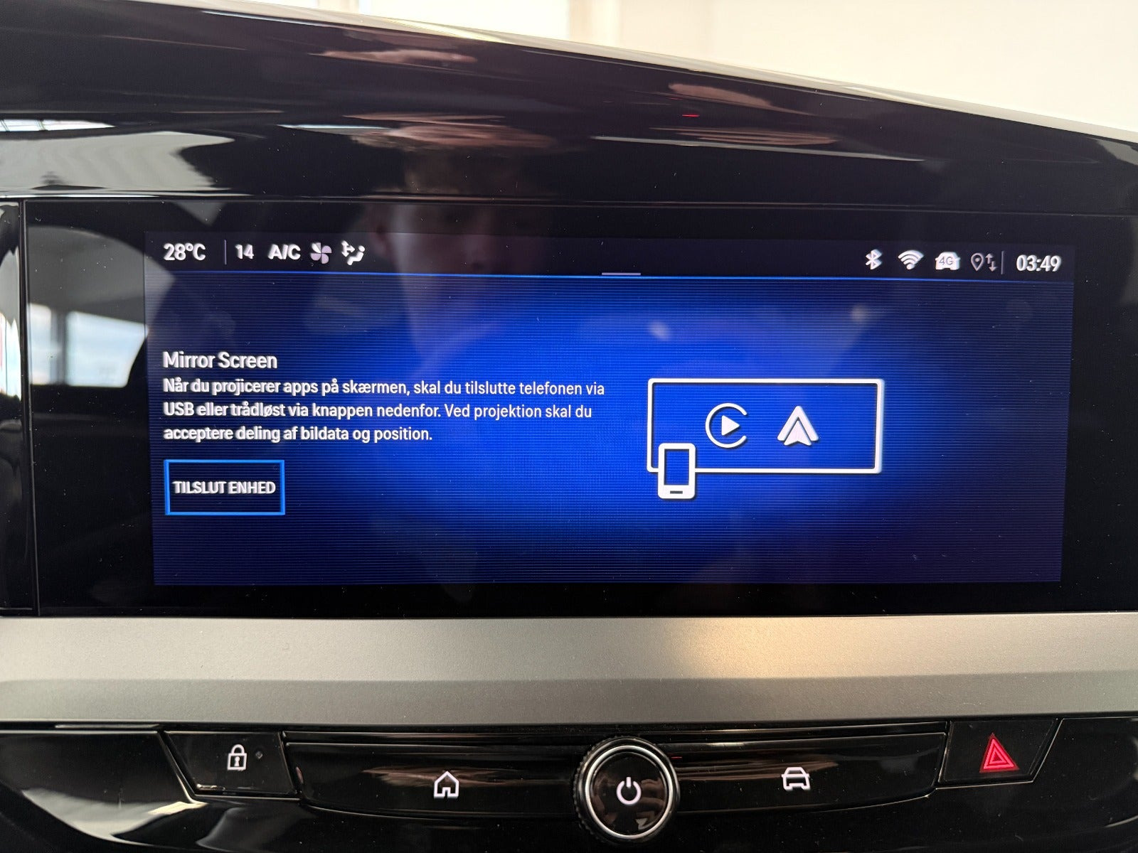 Blå Opel Mokka-e fra 2025