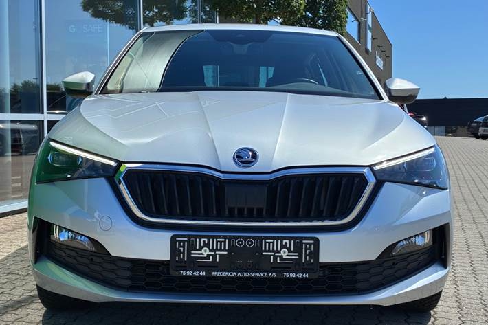 Sølv Skoda Scala fra 2022