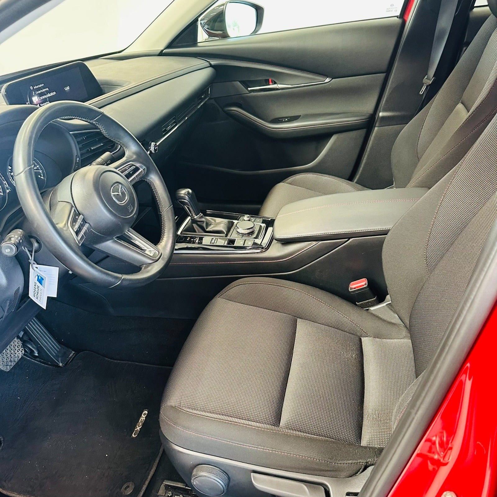 Rød Mazda CX-30 fra 2022