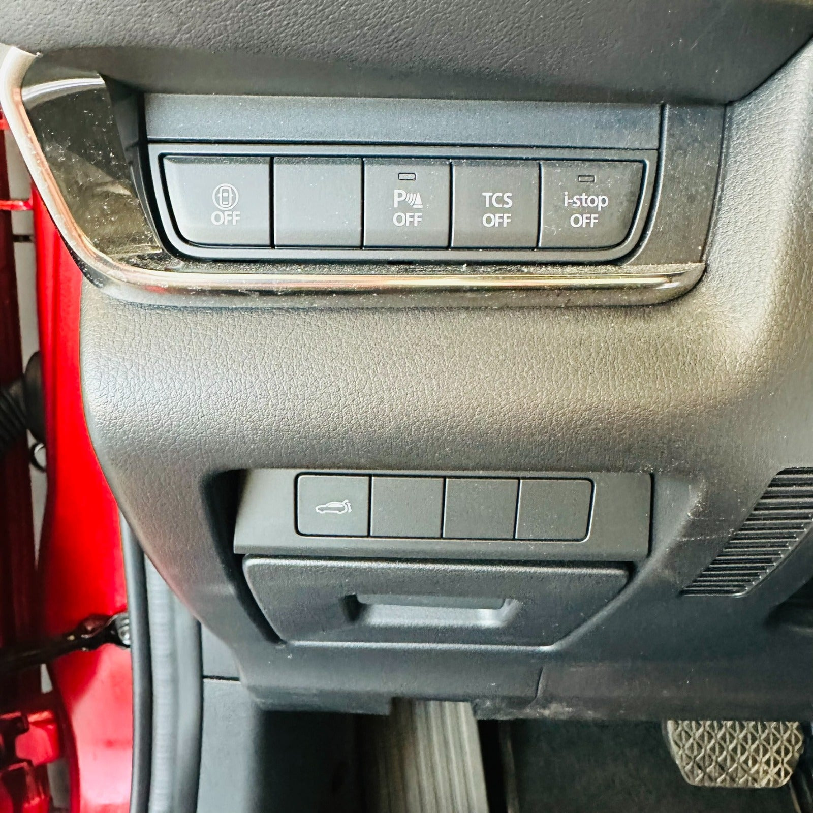 Rød Mazda CX-30 fra 2022