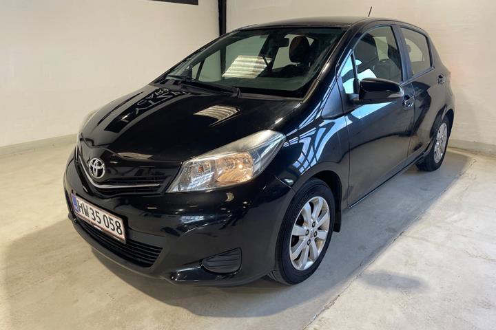 Sort Toyota Yaris fra 2012