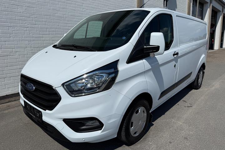 Hvid Ford Transit Custom 300 L2 fra 2019 set udefra
