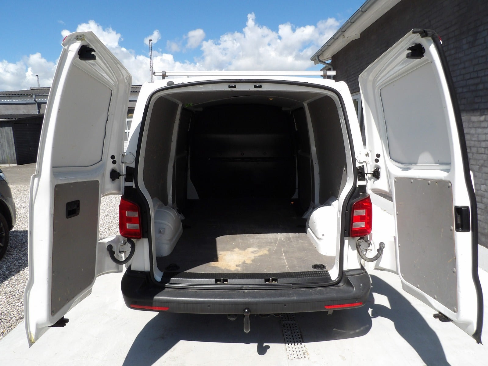 Hvid VW Transporter fra 2019
