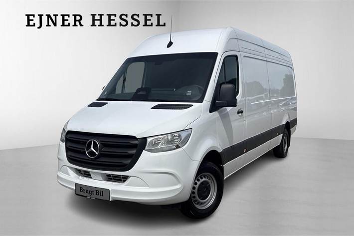 Hvid Mercedes Sprinter 317 fra 2025