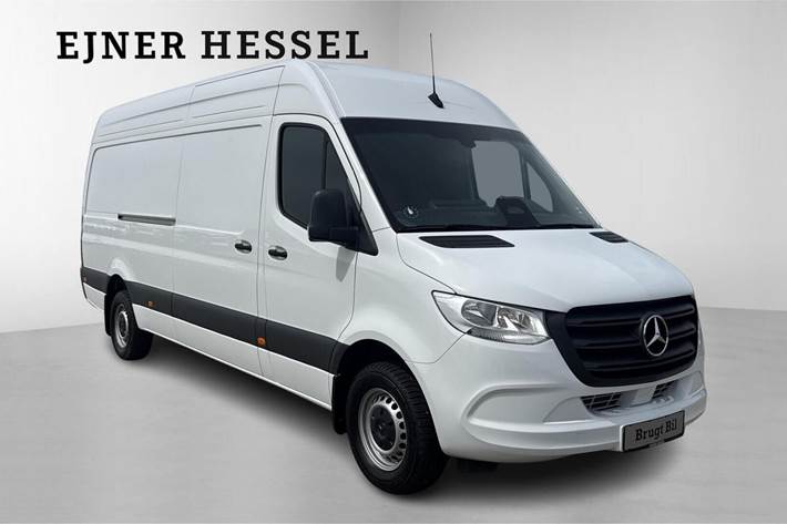 Hvid Mercedes Sprinter 317 fra 2025
