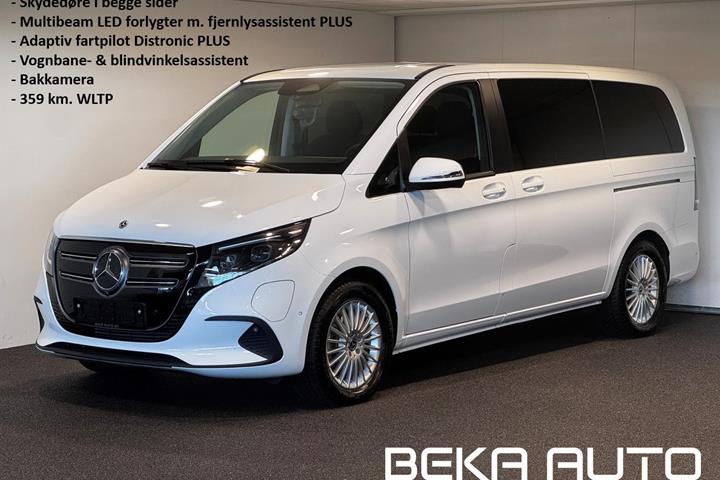 Hvid Mercedes EQV300 fra 2025 set udefra
