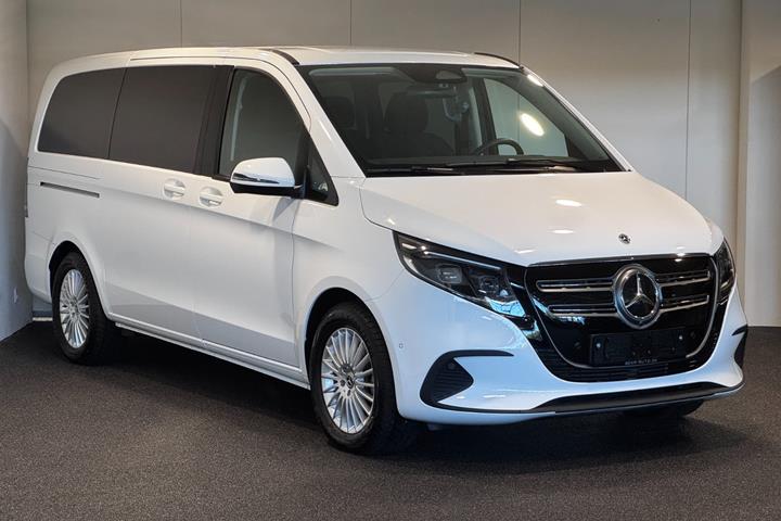 Hvid Mercedes EQV300 fra 2025