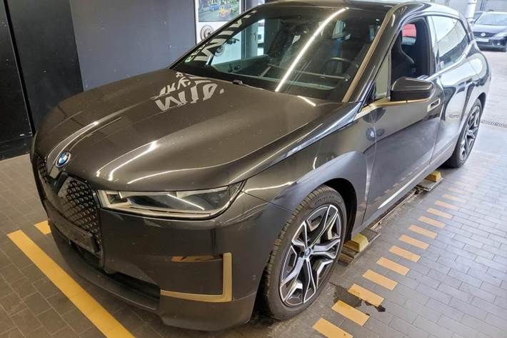 Sort BMW iX fra 2022