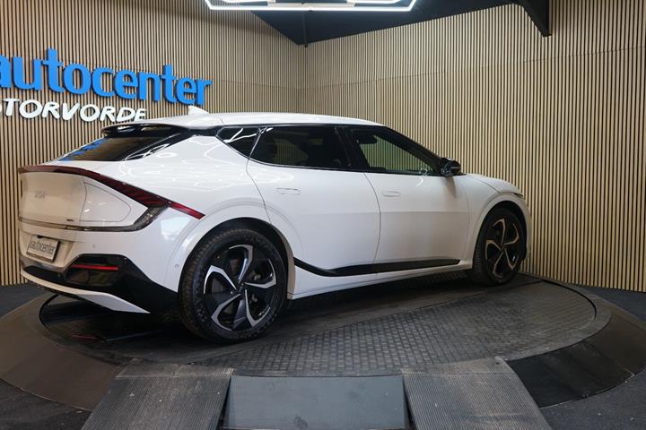 Hvid Kia EV6 fra 2022