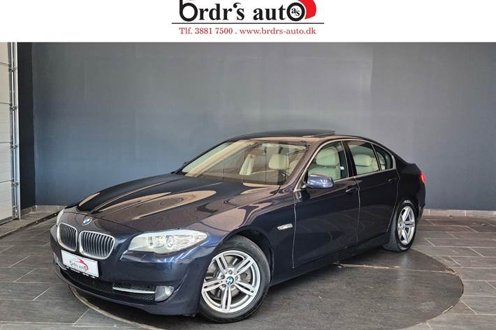 Blå BMW 523i fra 2010