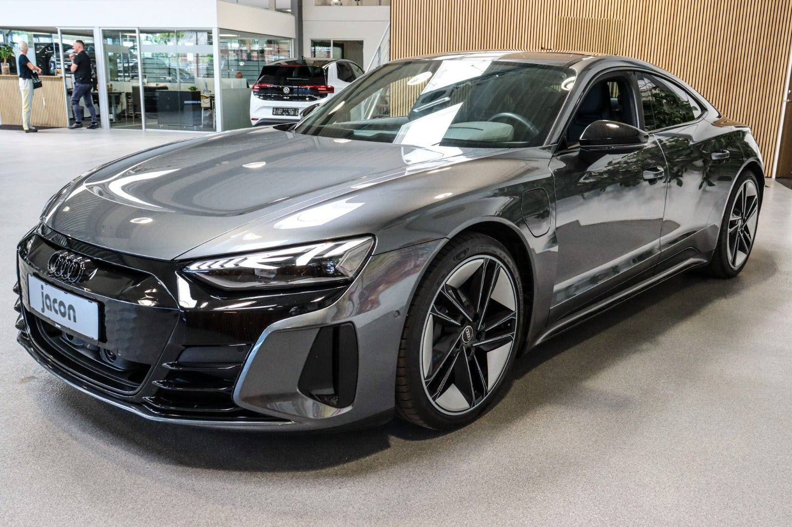 Grå Audi e-tron GT fra 2023