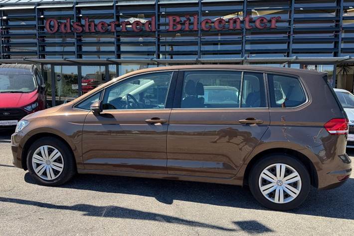 Bronze VW Touran fra 2018