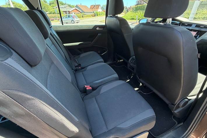 Bronze VW Touran fra 2018