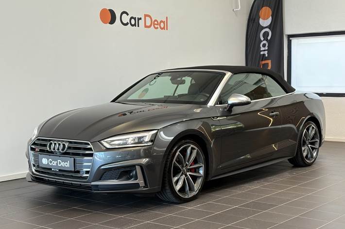 Grå Audi S5 fra 2017
