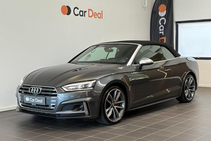 Grå Audi S5 fra 2017