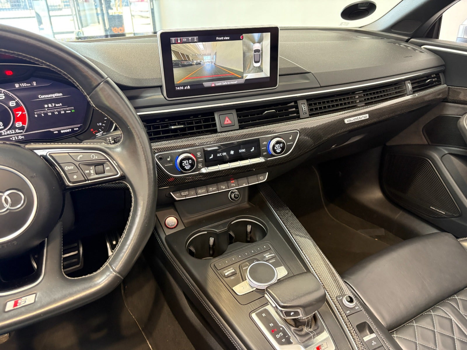 Grå Audi S5 fra 2017