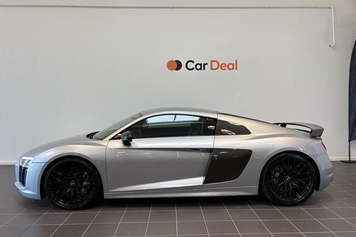 Sølv Audi R8 fra 2017