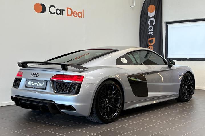Sølv Audi R8 fra 2017