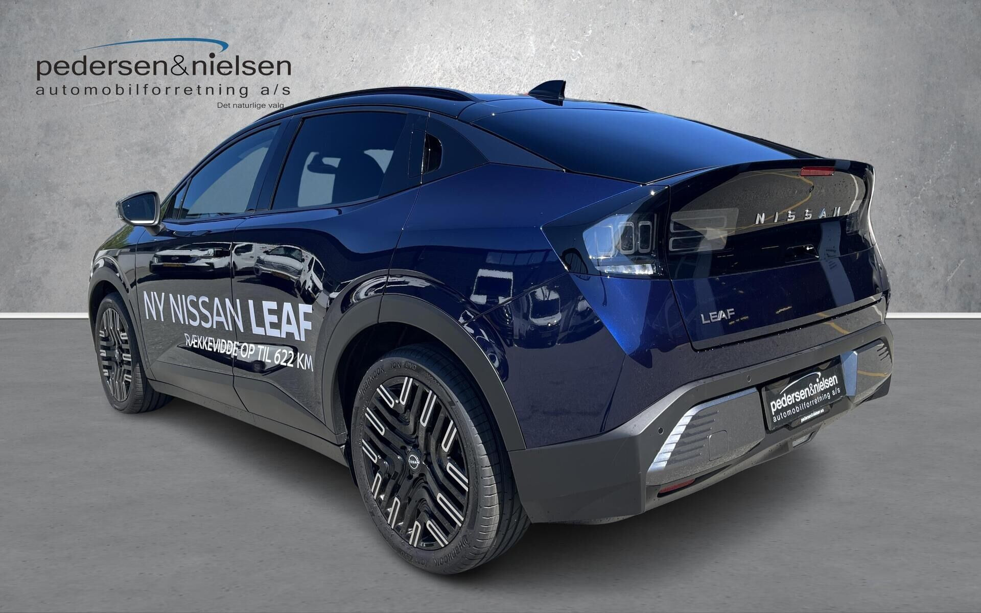 Blå Nissan Leaf fra 2026
